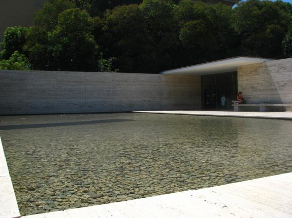Pavilionul Barcelona, Mies van der Rohe