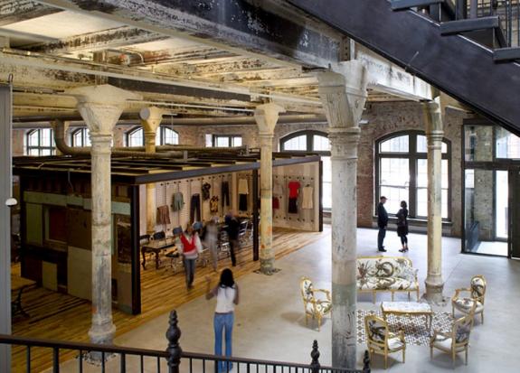 Sediul Urban Outfitters