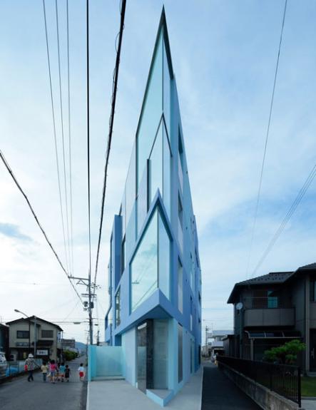 Pe colt. Eastern Design Office