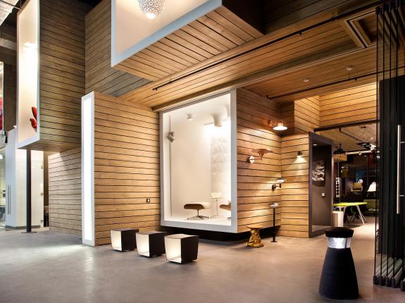 Biroul showroom al companiei DK Project