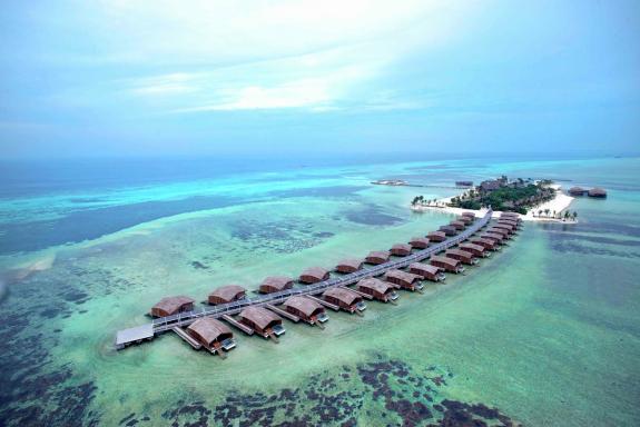 Vilele Finolhu.  Hotel de cinci stele alimentat in totalitate cu energie solara